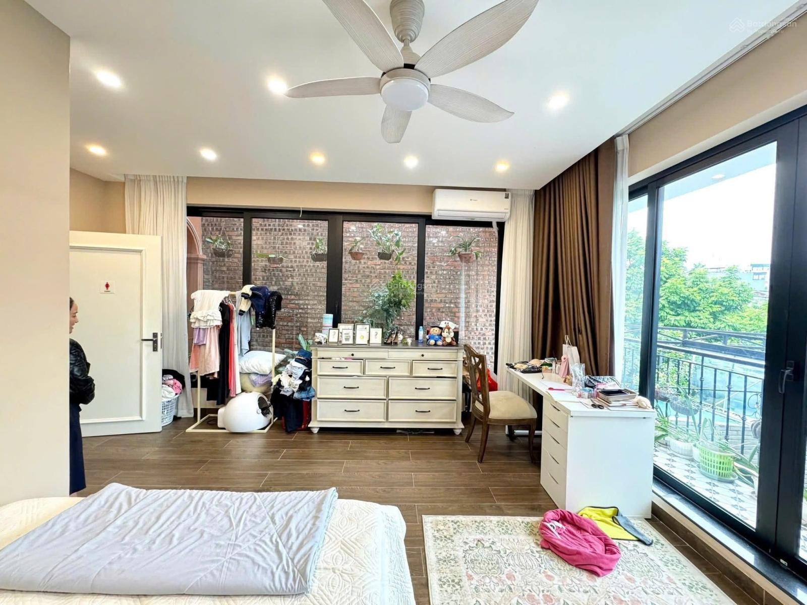 (CỰC PHẨM)- PHÂN LÔ HOÀNG QUỐC VIỆT - LÔ GÓC 3 THOÁNG - CẠNH KDT STARLAKE 121M MẶT TIỀN 9M 58 TỶ