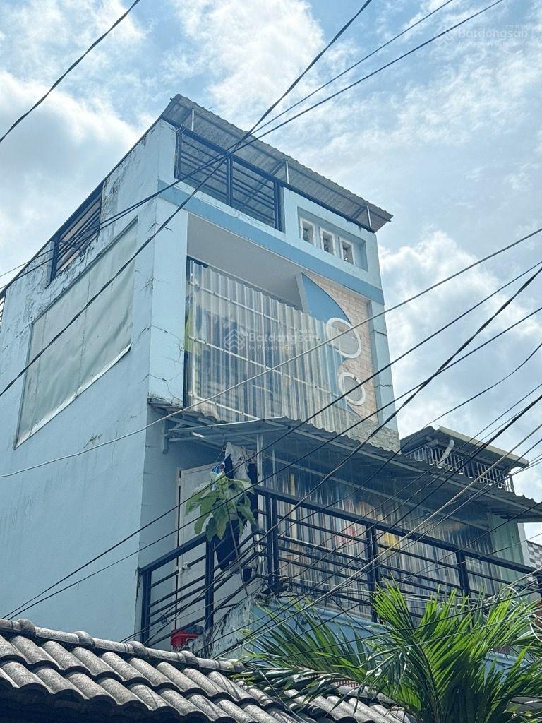 Nhà 4TẦNG. lê quang định.gò vấp . DT 60m2. (4.6x13m). Hẻm xe hơi. Chỉ 6.8tỷ