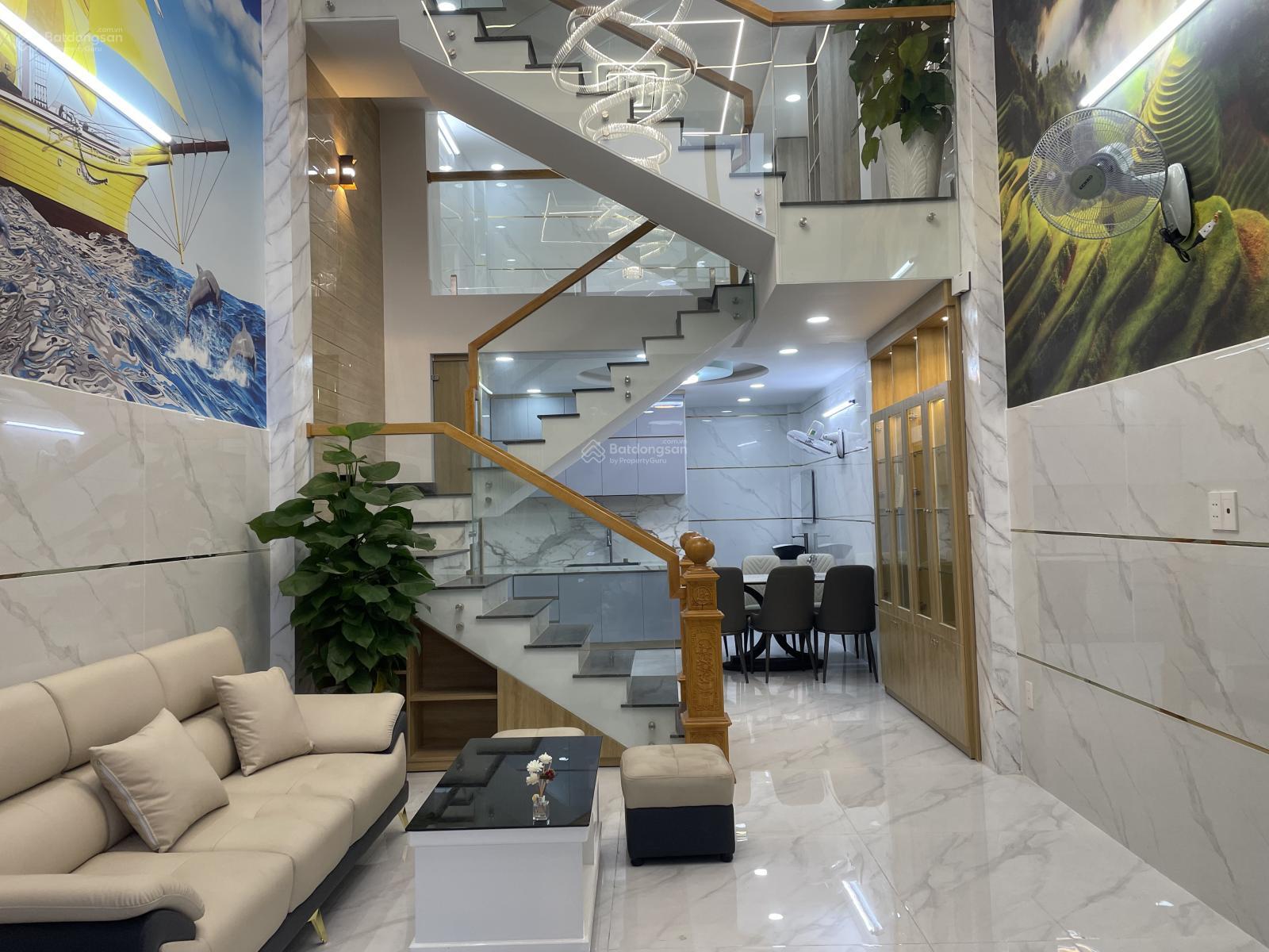 Bán nhà hẻm xe hơi đường số 8 ngay chợ Bình Long, DT 4,1x12,5m, đúc 1 lửng 3 lầu giá 6,55 tỷ