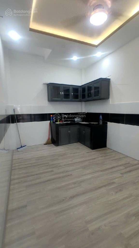 MTKD Dương Bá Trạc 3 tầng , 41m2 , Đường 20m có lề , khu hiếm nhà bán , kế Quận 1 , 13.5 tỷ TL