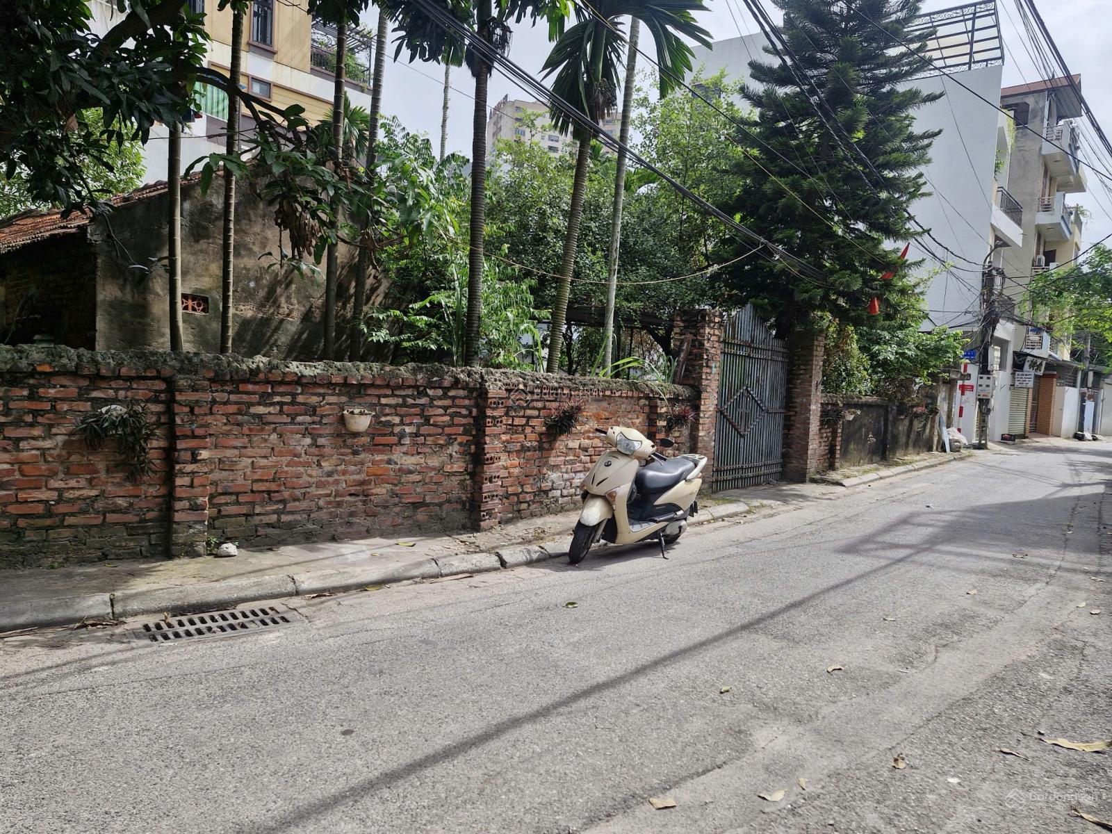 Bán đất Ngọc Trì, Cổ Linh, 73m2, MT 4.5m, giá 16.9 tỷ, ô tô tránh, ngay trung tâm tiện ích hiếm