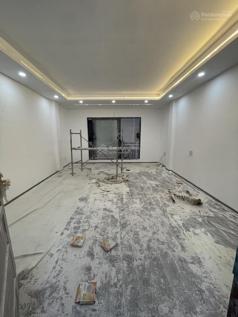 LÊ ĐẠI HÀNH-NHÀ MỚI ĐÓN TẾT-5TẦNG-THANG MÁY-MẶT TiỀN 4,3m-OTO QUA-CHỉ 14,2 ty Sổ đỏ chính chủ