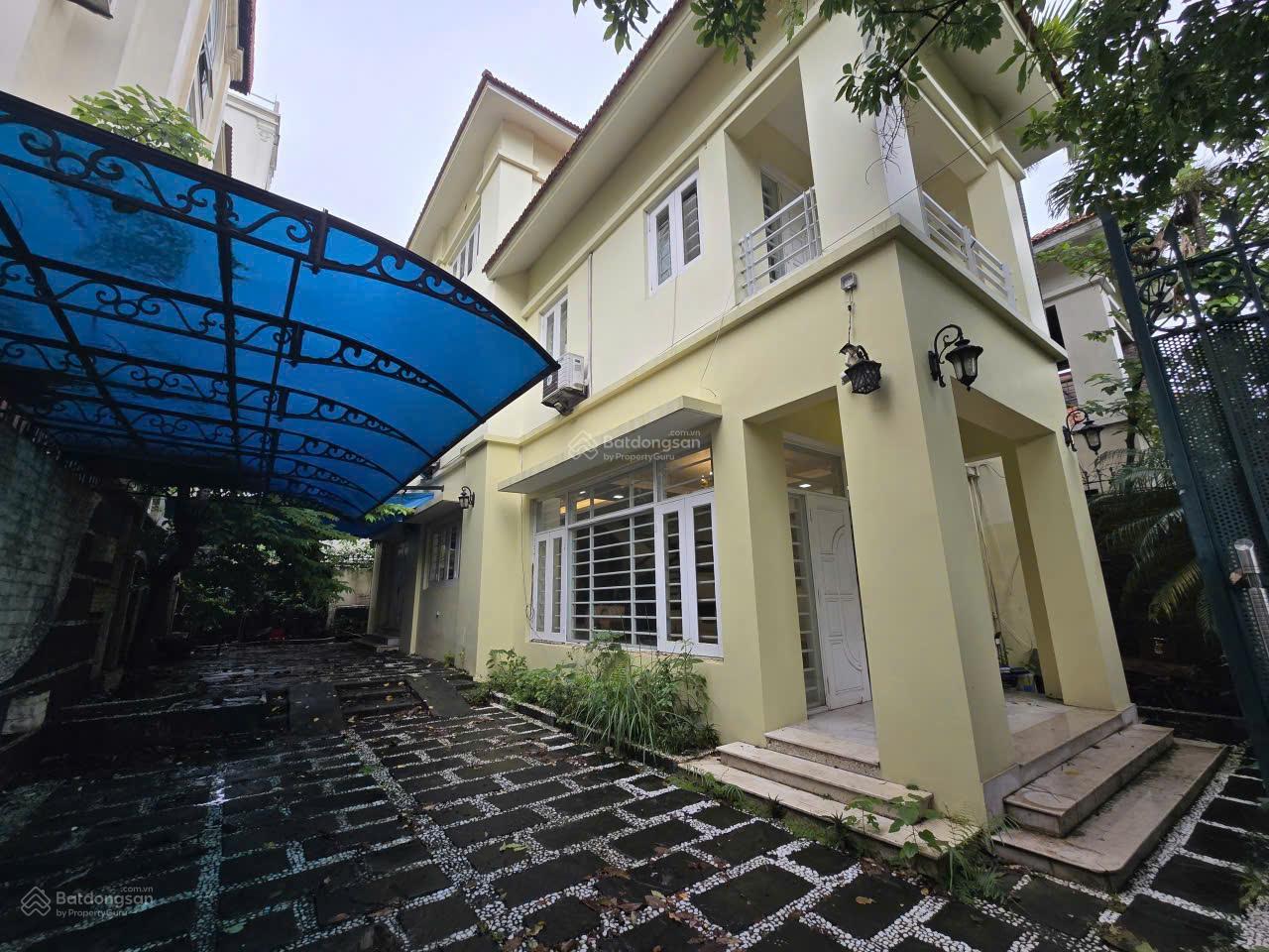 BÁN BIỆT THỰ BT3 KHU ĐT VIỆT HƯNG, DT230m2, MT18m, 3 tầng, Giá 75 tỷ. BÁN BIỆT THỰ BT3 KHU ĐT VIỆT HƯNG, DT230m2, MT18m, 3 tầng, Giá 75 tỷ.