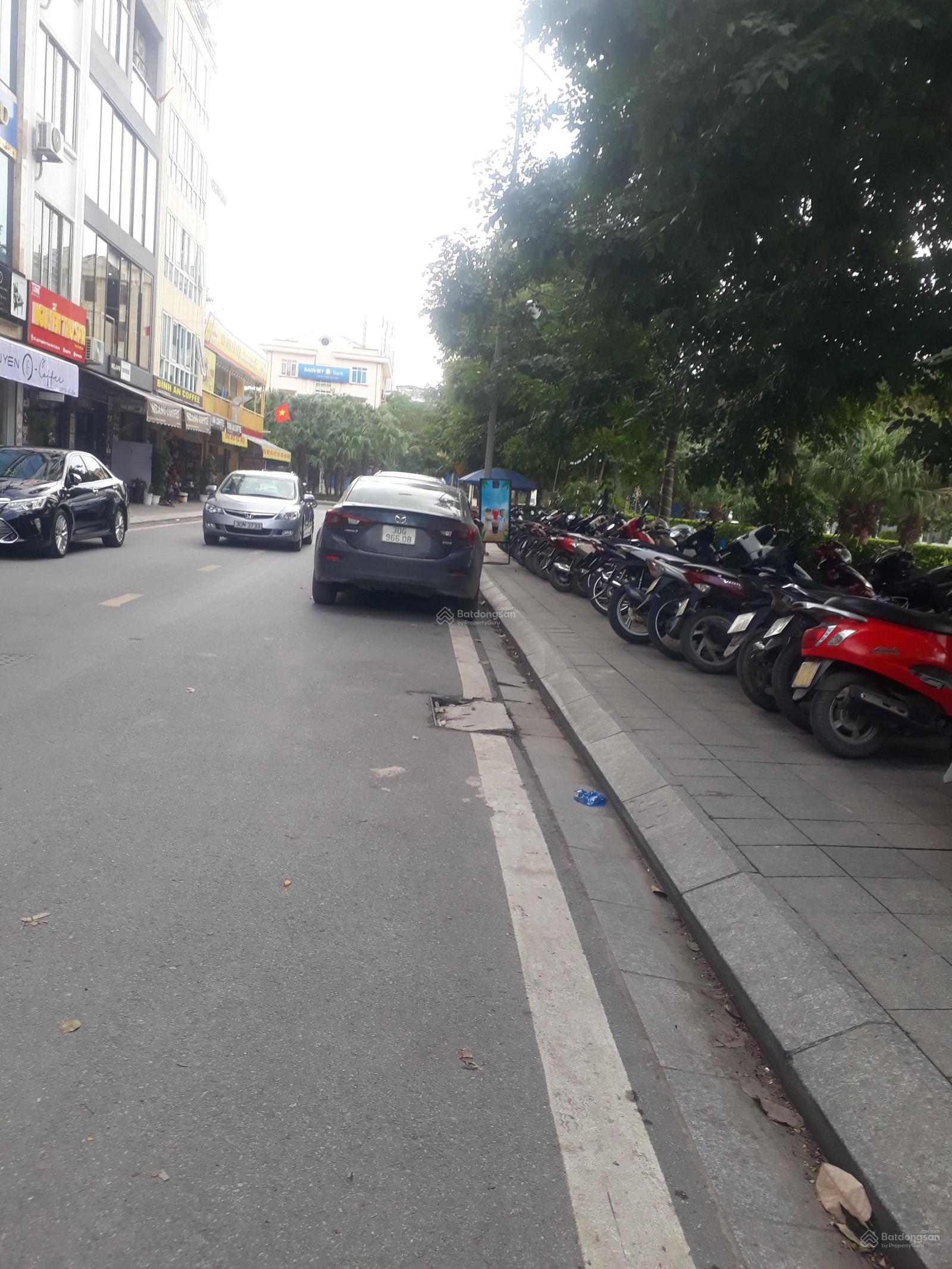 Bán nhà mặt phố phương canh . Dt. 42 m2* 7 tầng thang máy . Đường rông ô tô chánh nhau . Làm vp..cy