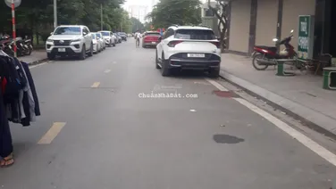 Bán nhà mặt phố phương canh . Dt. 42 m2* 7 tầng thang máy . Đường rông ô tô chánh nhau . Làm vp..cy