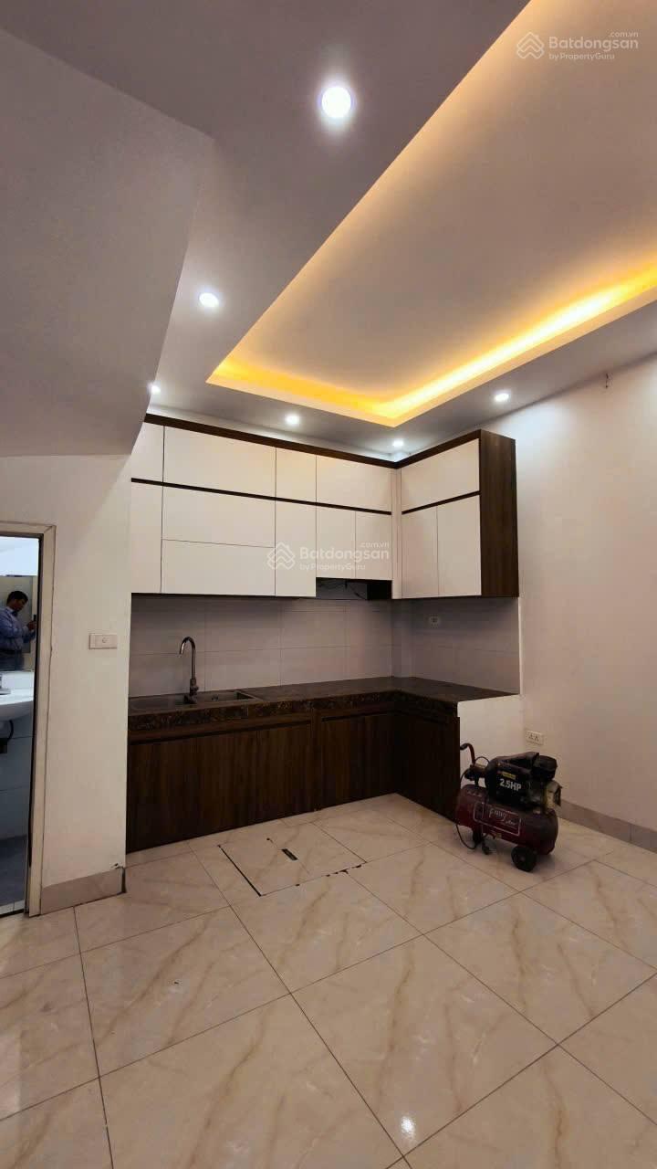 Bán gấp nhà 4 tầng, Đa Sỹ , Hà Đông, GẦN CHỢ TIỆN ÍCH ĐỦ ĐẦY, DT 35m2, mặt tiền 6m, Giá 6,5 tỷ.