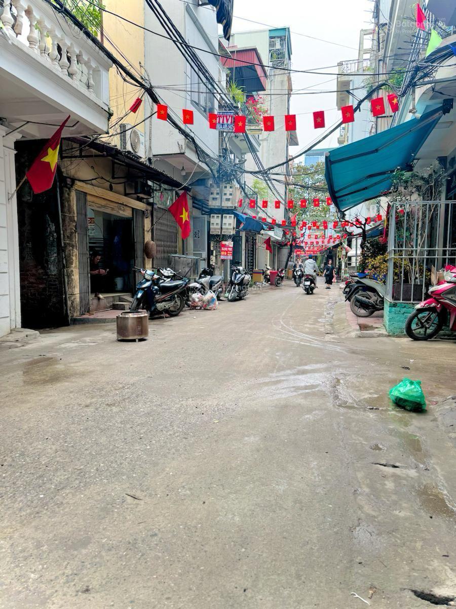 Bán đất tặng nhà, cách oto tránh 30m, thửa đất vuông đẹp, kv nhiều tiện ích. Dt 74m mt6,9m giá 10,9