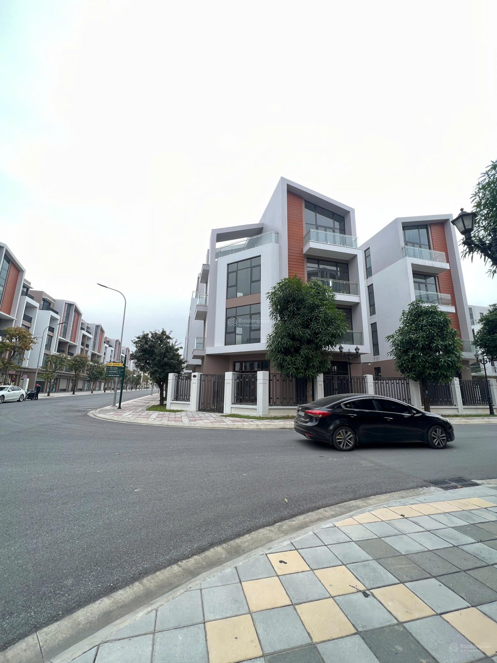 Bán căn đơn lập góc ánh dương Vin 3 diện tích 182.5m2 giá chỉ 26.6 tỷ LH: 0911 051 ***