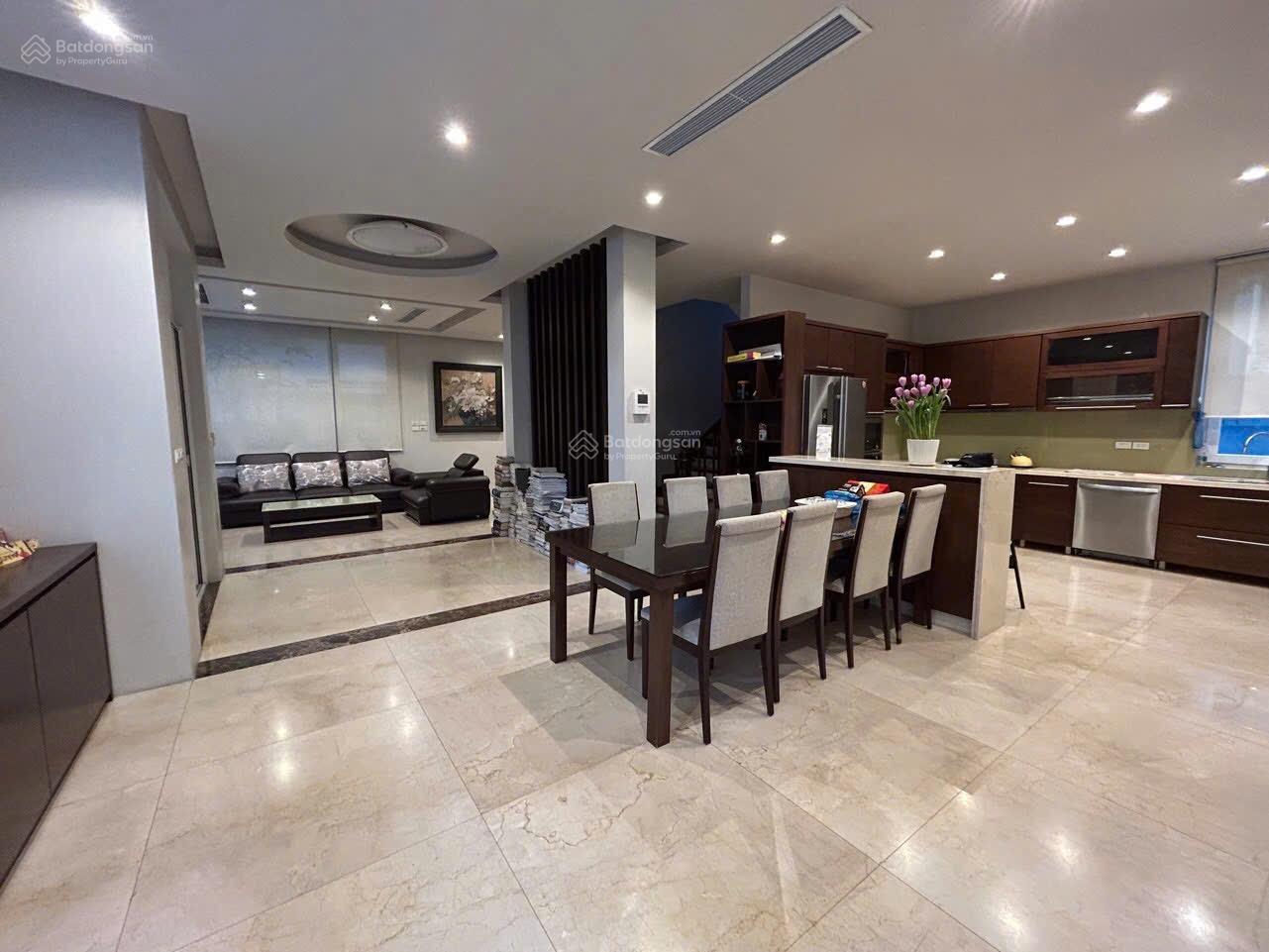 Cho thuê nhà mặt phố Bùi Thị Xuân , Diện tích 55m2 x 3 tầng thông sàn, Mt 5m, Giá thuê hợp lí 3xtr Cho thuê nhà mặt phố Bùi Thị Xuân , Diện tích 55m2 x 3 tầng thông sàn, Mt 5m, Giá thuê hợp lí 3xtr