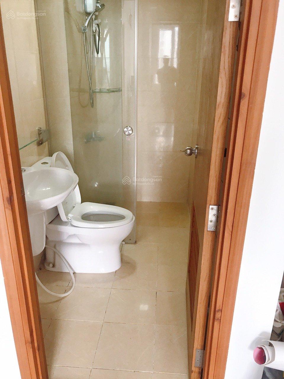 Cho thuê căn 2 phòng ngủ, 65m2, tầng trung, nhà trống, giá 8,5 triệu, lh: 0938 264 *** Minh