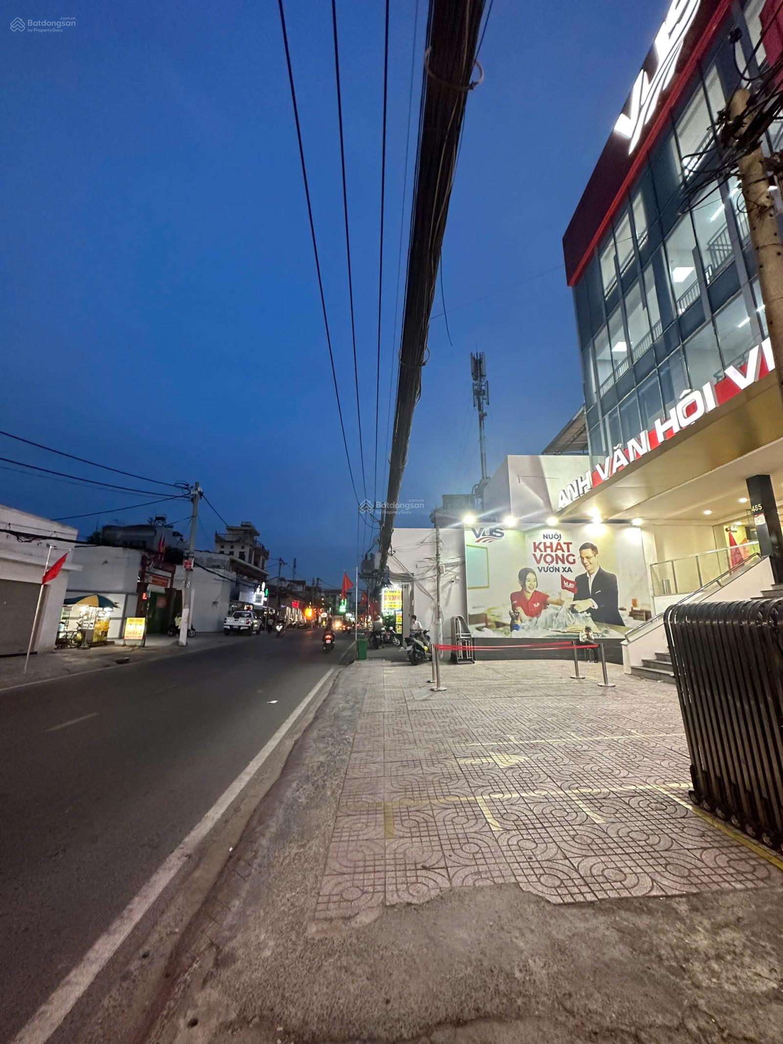 Dòng tiền 310 triệu/tháng Bán gấp Toà nhà VP 2000m2 SD DT 14m x 38m đường Tô Ngọc Vân giá 95 tỷ