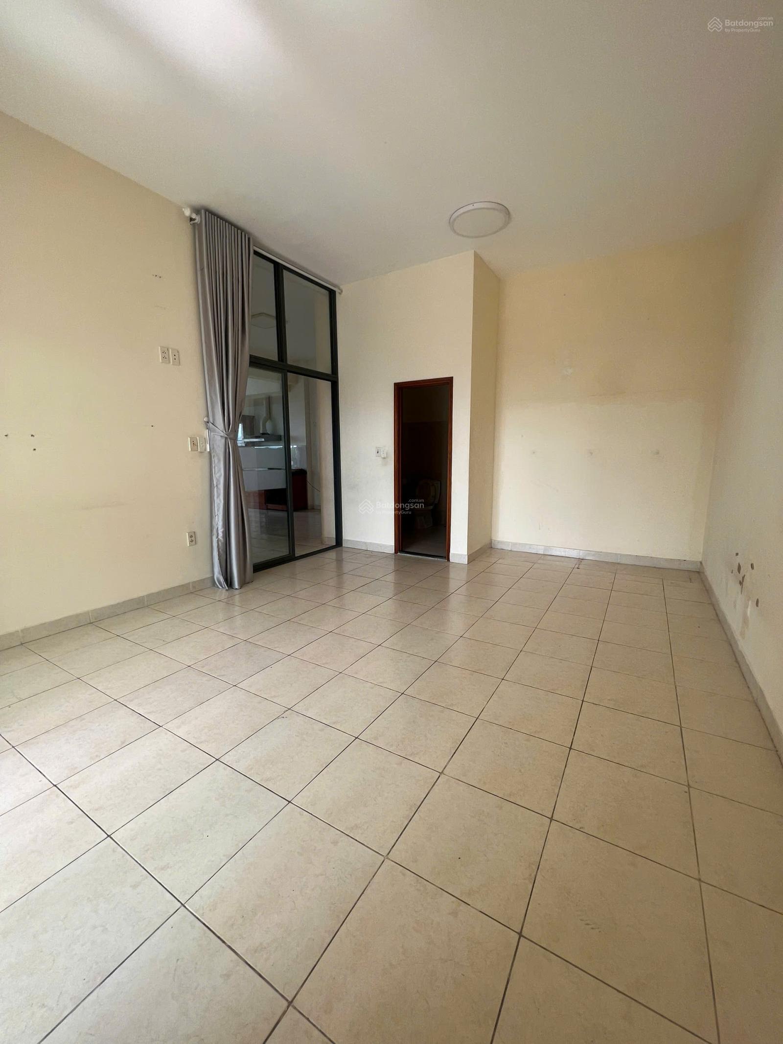 Cho thuê penthouse Conic, KDC Conic 13B, Phong Phú. Giá : 7,5 triệu/tháng Diện tích : 164m2