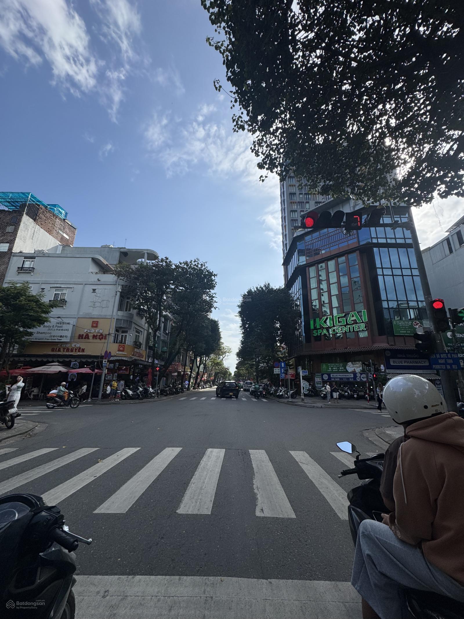 Cho thuê nhà mặt tiền Khu Chợ Hàn . Trung tâm thành phố . Siêu đẹp