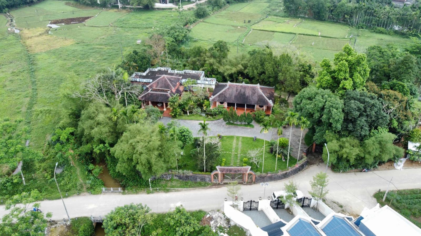 Biệt phủ sân vườn, nhà rường giữa lòng cố đô. 2500m2 mặt tiền Sử Hy Nhan cạnh Lăng Tự Đức Biệt phủ sân vườn, nhà rường giữa lòng cố đô. 2500m2 mặt tiền Sử Hy Nhan cạnh Lăng Tự Đức