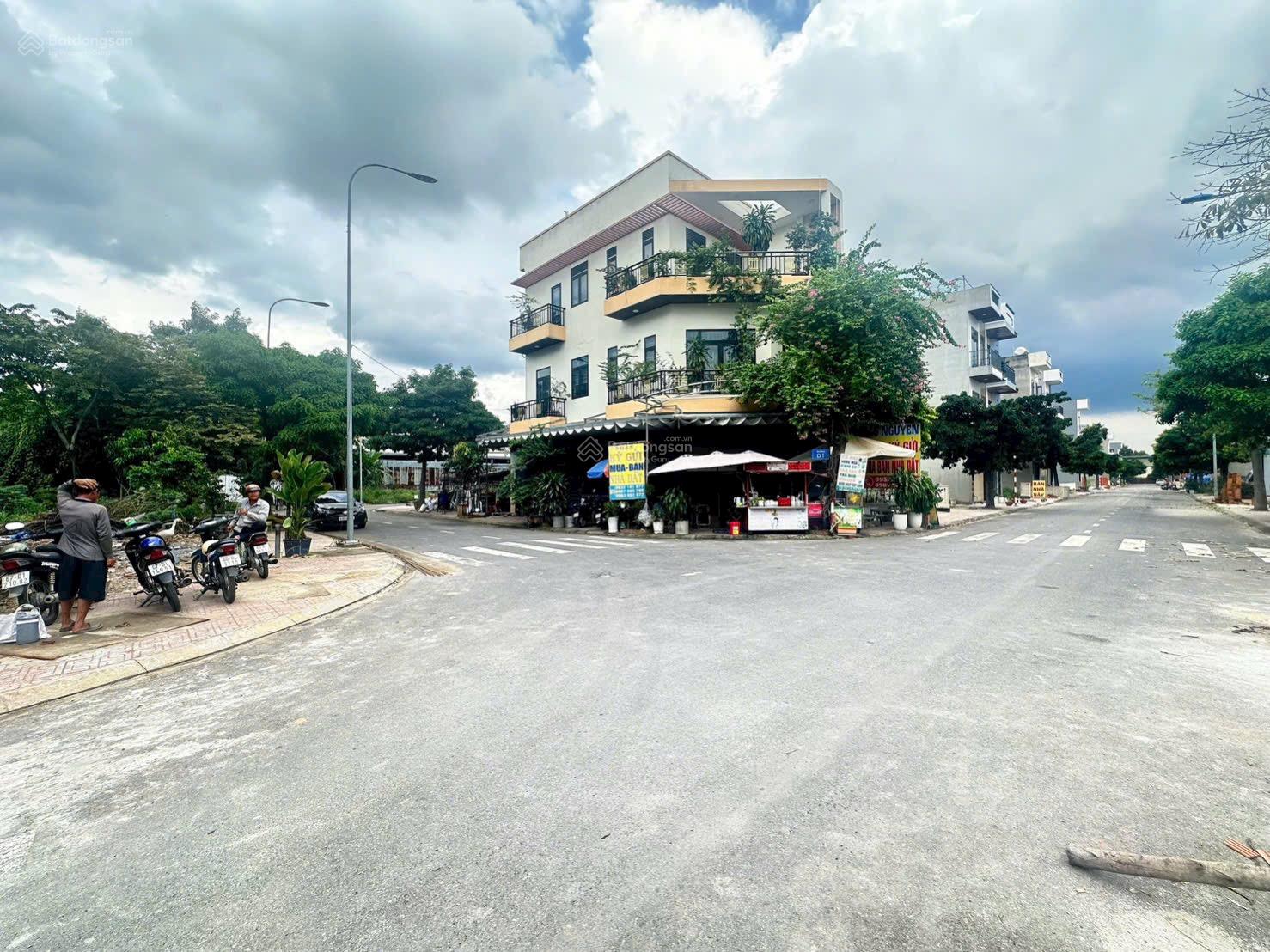 Bán gấp lô góc duy nhất còn sót lại giá đầu tư rẻ hơn lô thường mua đầu tư , mở mặt bằng kinh doanh