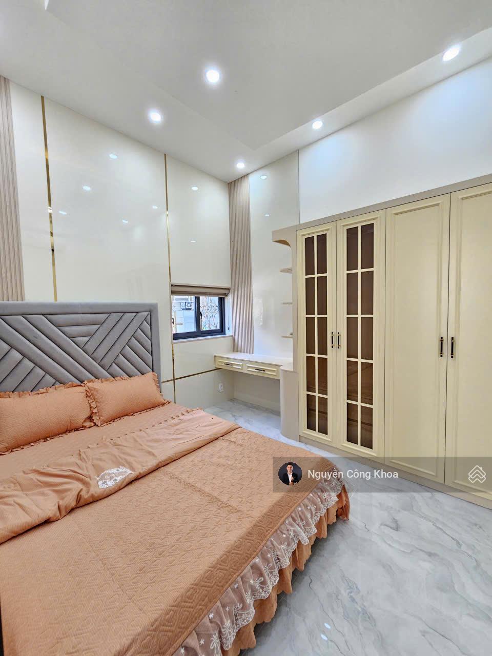 Bán nhà ngang 6m, 5 phòng ngủ, hoàn công, gần trường cấp 3 Lý Thái Tổ, P.An Phú, Tp.Thuận An