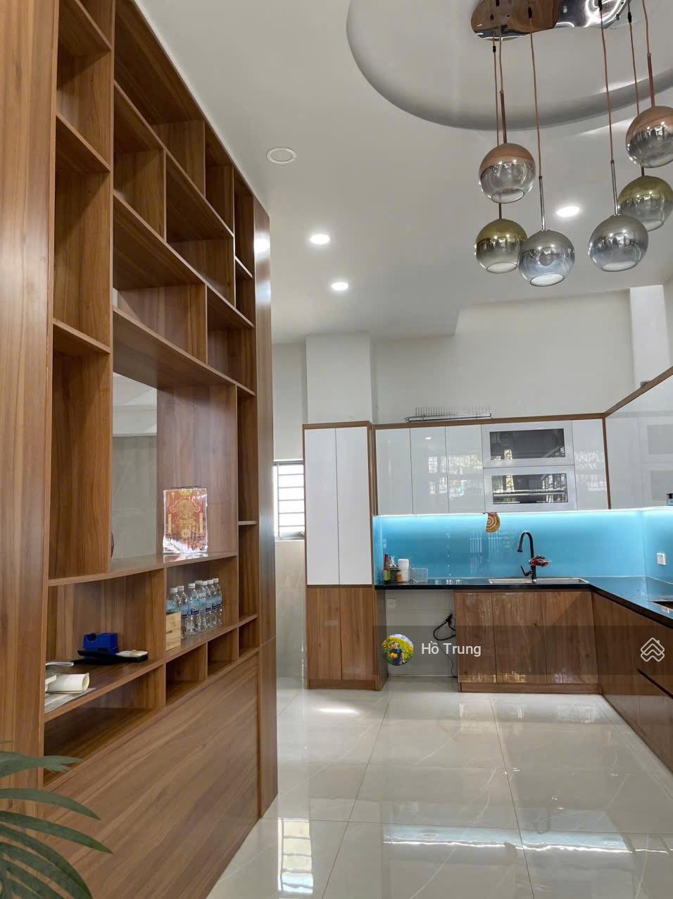 BÁN NHÀ 3 TẦNG HẺM CỦ CHI- ( RỘNG 4-5M) - CÁCH BIỂN CHỈ 500M- VĨNH HẢI- NHA TRANG