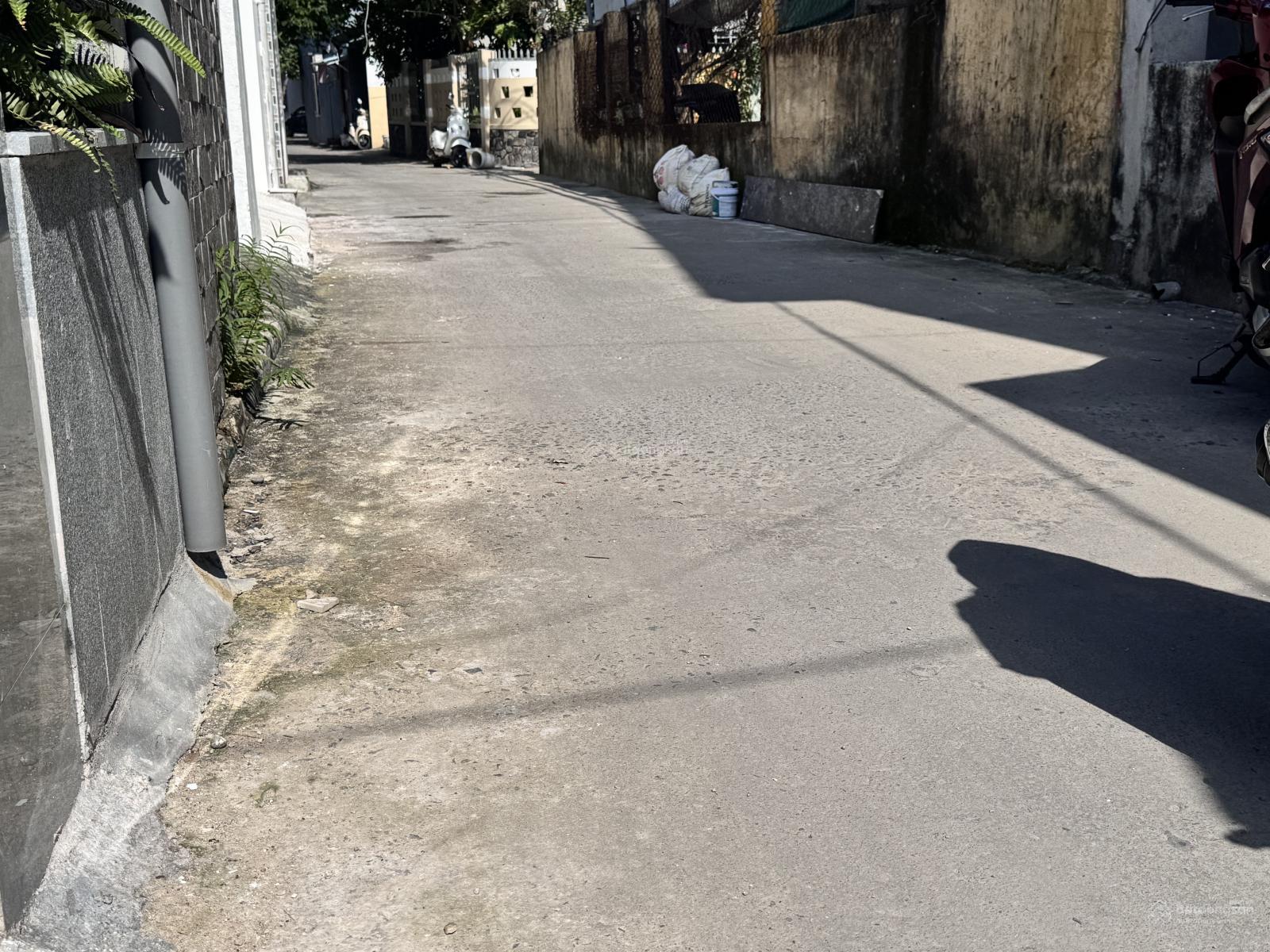 BÁN NHÀ GÁC ĐÚC KIÊN CỐ FULL NỘI THẤT CAO CẤP- Ô TÔ ĐỖ CỬA ĐƯỜNG BÌNH THÁI CHỈ 4 TỶ X