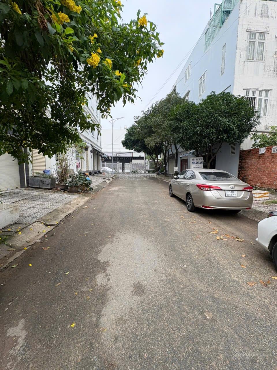 Đất 110m (5x22) KDC Lê Văn Thịnh, Q2 (11tỷ99) Đất 110m (5x22) KDC Lê Văn Thịnh, Q2 (11tỷ99)