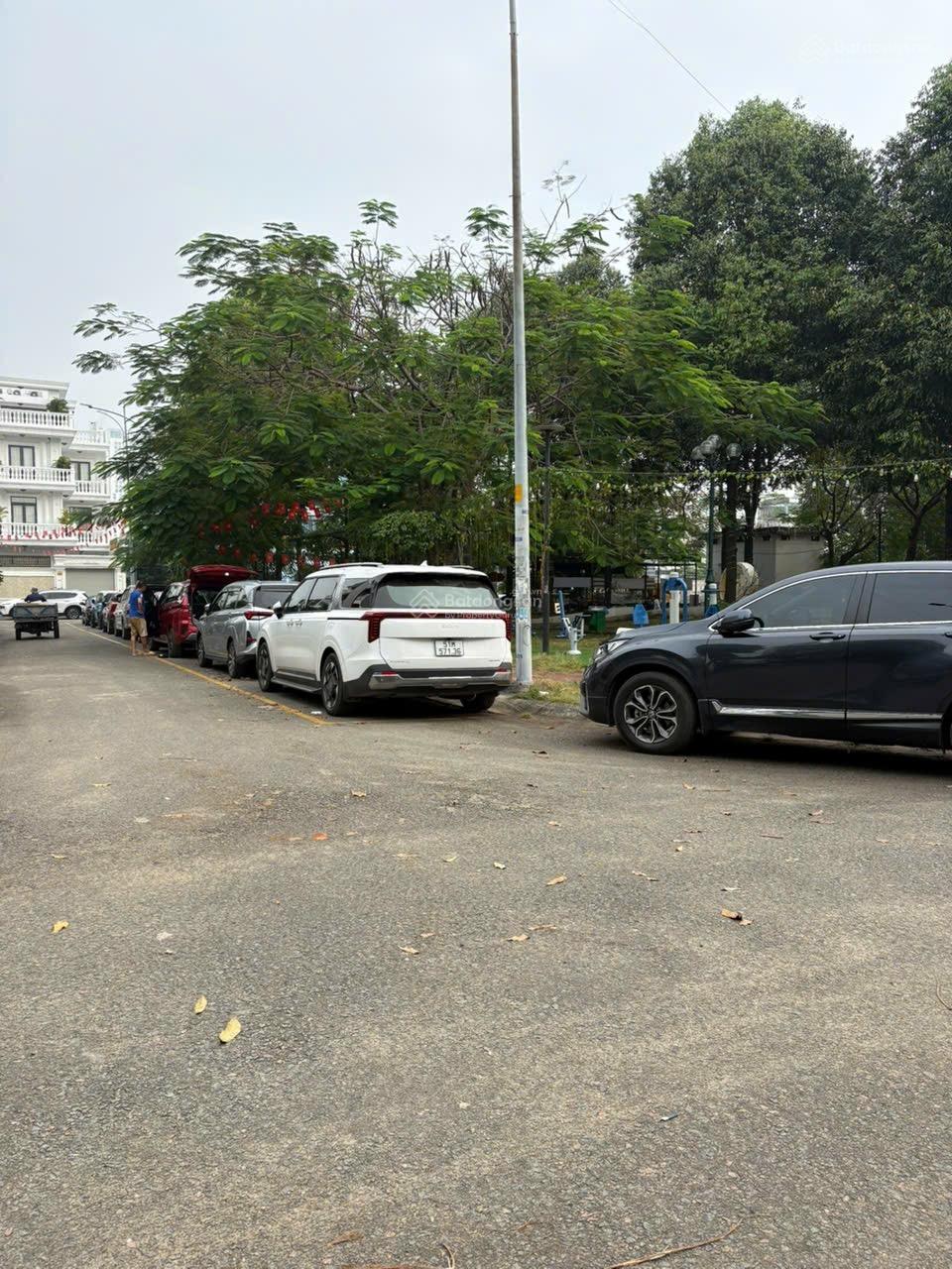 Đất 110m (5x22) KDC Lê Văn Thịnh, Q2 (11tỷ99)