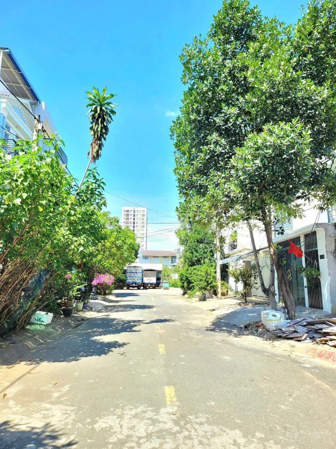 Bán gấp lô đất 2mt KDC 10 mẫu - Nguyễn duy trinh - 10.5 tỷ còn tl Bán gấp lô đất 2mt KDC 10 mẫu - Nguyễn duy trinh - 10.5 tỷ còn tl