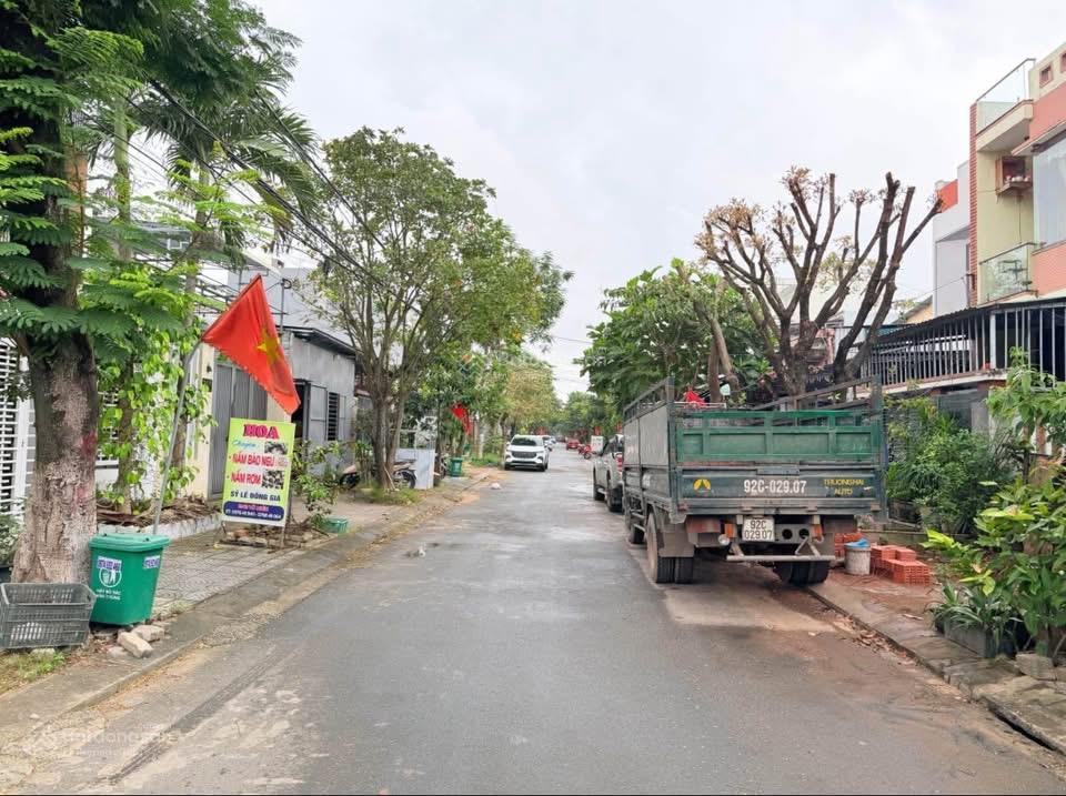 Bán lô đường Vũ Miên - Hoà Xuân
Lên số nhà 243 Vũ Miên
- Đường 5.5m lề 3m - Diện tích: 100m(5*20 Bán lô đường Vũ Miên - Hoà Xuân
Lên số nhà 243 Vũ Miên
- Đường 5.5m lề 3m - Diện tích: 100m(5*20