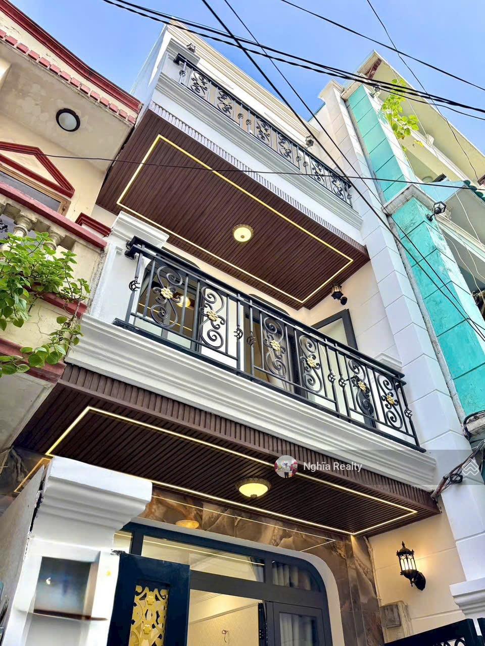 Nhà Đẹp + Full Nội Thất | Hẻm Sang Sát Khu Ẩm Thực Phan Xích Long, DT: 50m2 - 3Tầng. Giá nhỉnh 8 tỷ