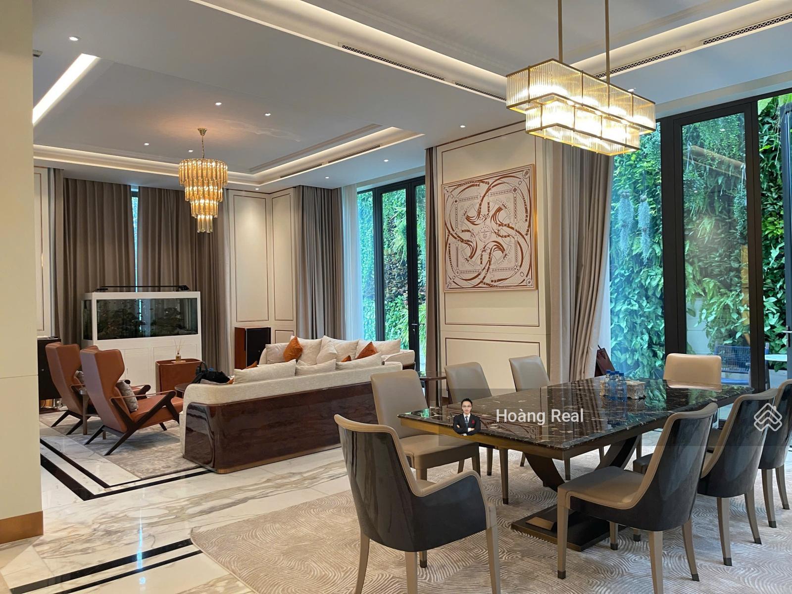 Độc Quyền - Căn Biệt Thự Vinhome Tân Cảng 300M2 - Đã có sổ, Gia chủ bàn giao Full Nội Thất Ý