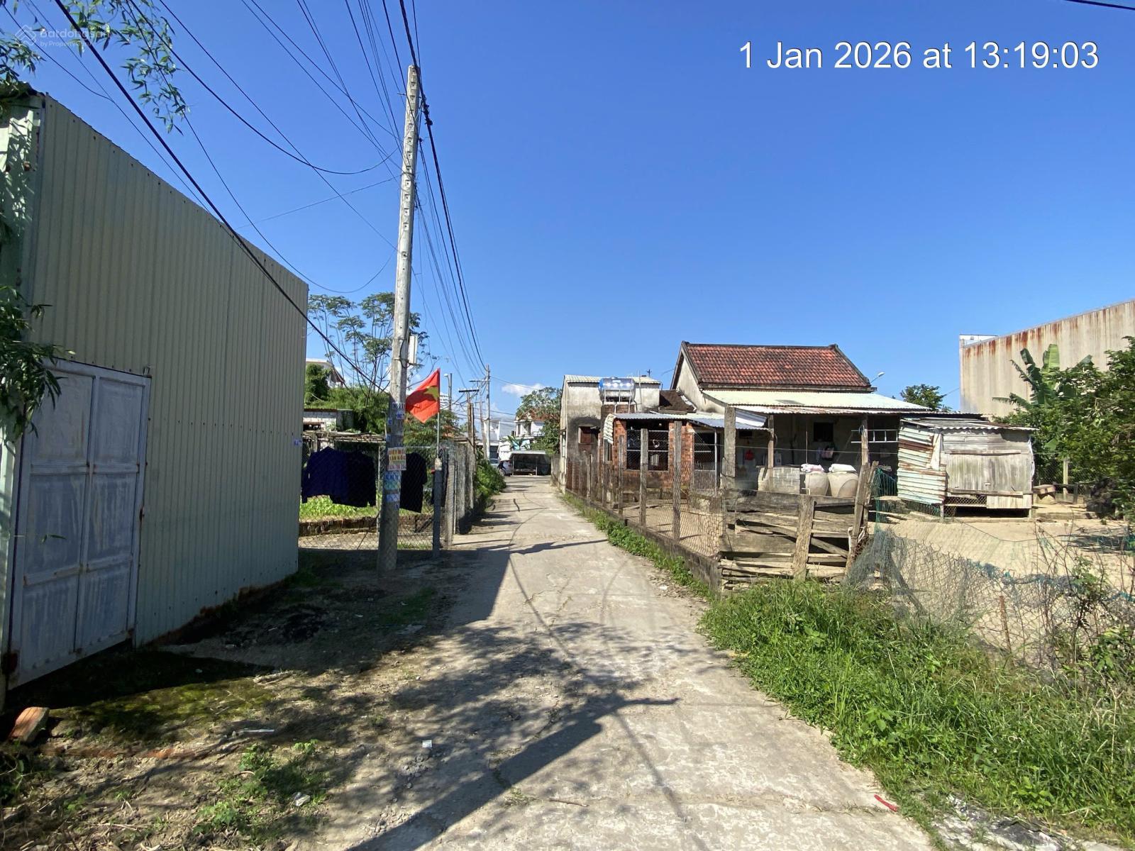 Bán lô đất 1,38 m2; cách đường C8 chỉ 30m; giá 1,65 tỷ Bán lô đất 1,38 m2; cách đường C8 chỉ 30m; giá 1,65 tỷ