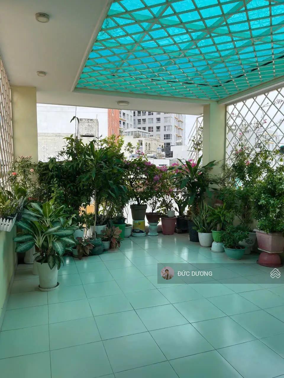 Duy Nhất 1 căn- vị trí đẹp 3 tầng hẻm 8m Đặng Văn Ngữ, p14, PN. 52m2( 4PN-4WC). Giá chỉ 8 tỷ TL