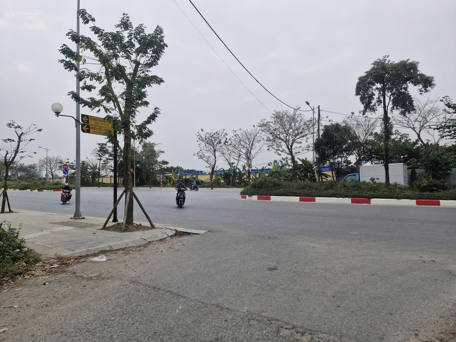 Bán đất Đào Xuyên, Đa Tốn, Gia Lâm, 44m2, MT 5m, giá 4.3 tỷ, lô góc, đường đẹp, nhà thoáng sáng