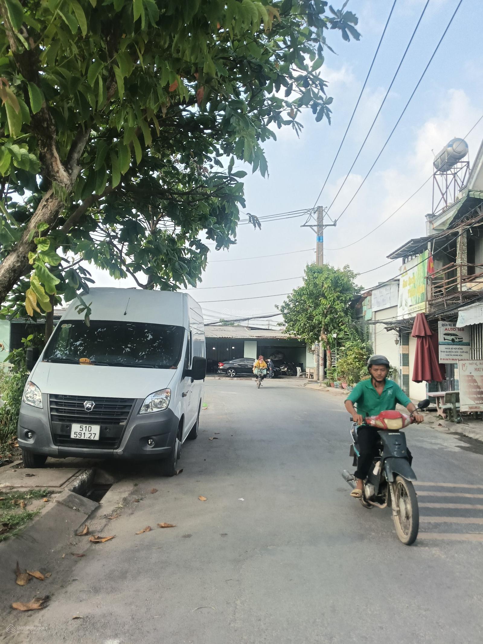 Cần bán dẫy nhà trọ đang có nguồn thu nhập mặt tiền đường nhựa Cần bán dẫy nhà trọ đang có nguồn thu nhập mặt tiền đường nhựa