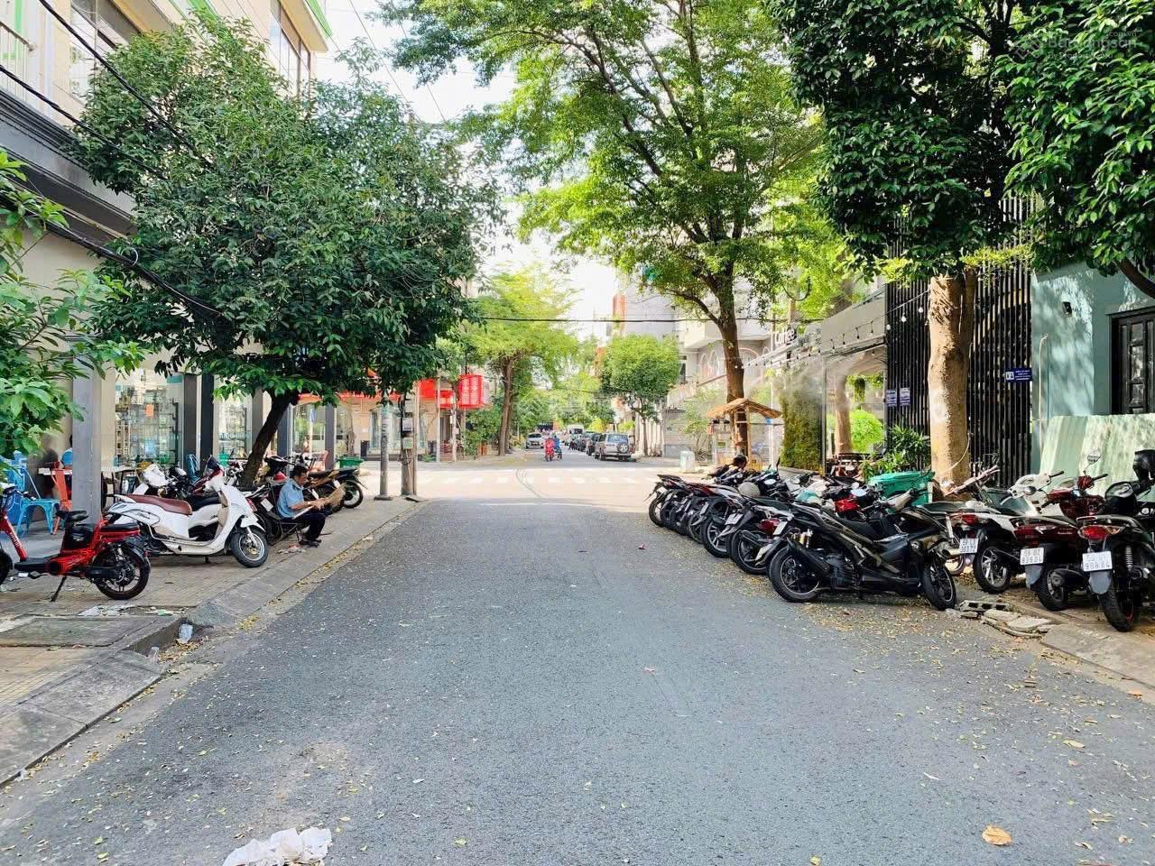 Hẻm 103 Diệp Minh Châu, P.Tân Sơn Nhì, Tân Phú 9x18m, cấp 4. Khu vip, đẹp, an ninh. Giá: 25 tỷ