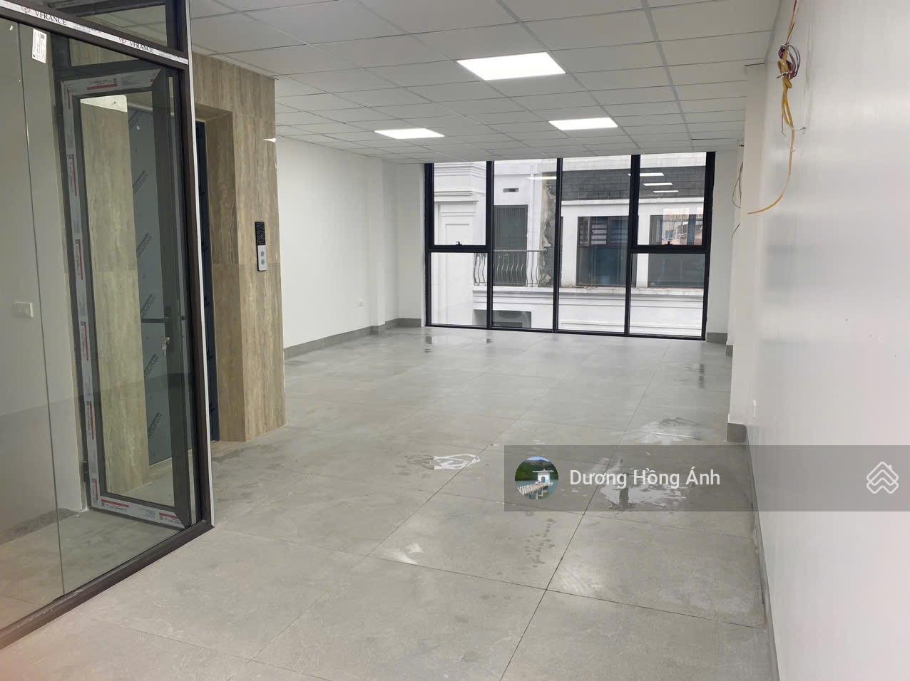 Cho thuê văn phòng tại KĐT Linh Đàm, 8 triệu/th, 70 m2