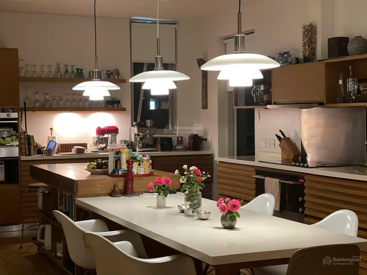 Biệt thự căn góc 3 mặt tiền tại khu compound cao cấp Riviera Cove, full nội thất, 546,1m2, giá 65tỷ