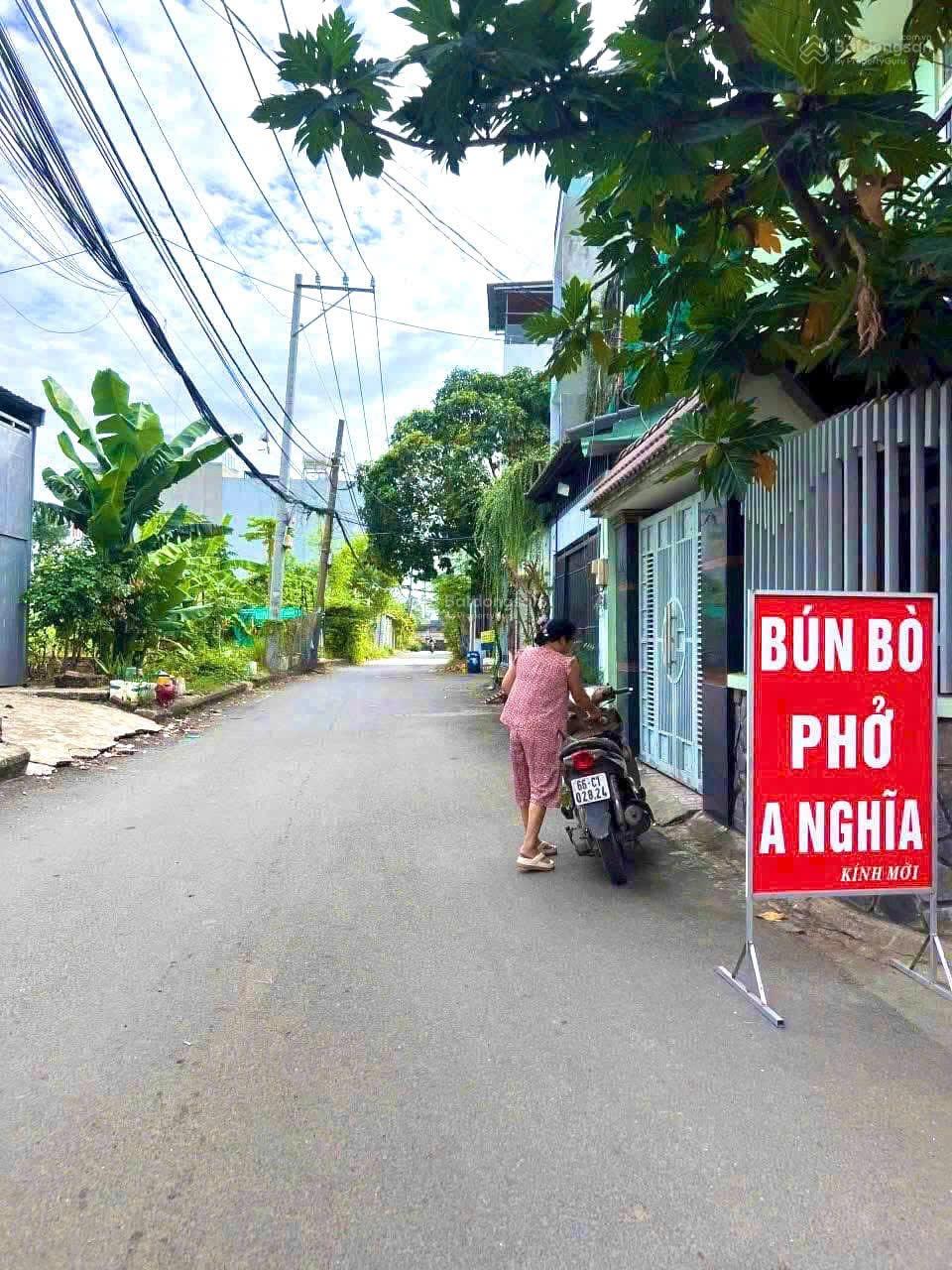 Cần tiền để xử lý công việc bán gấp đất MT hẻm 47 Trường Lưu, Long Trường, Q. 9, DT: 80m2