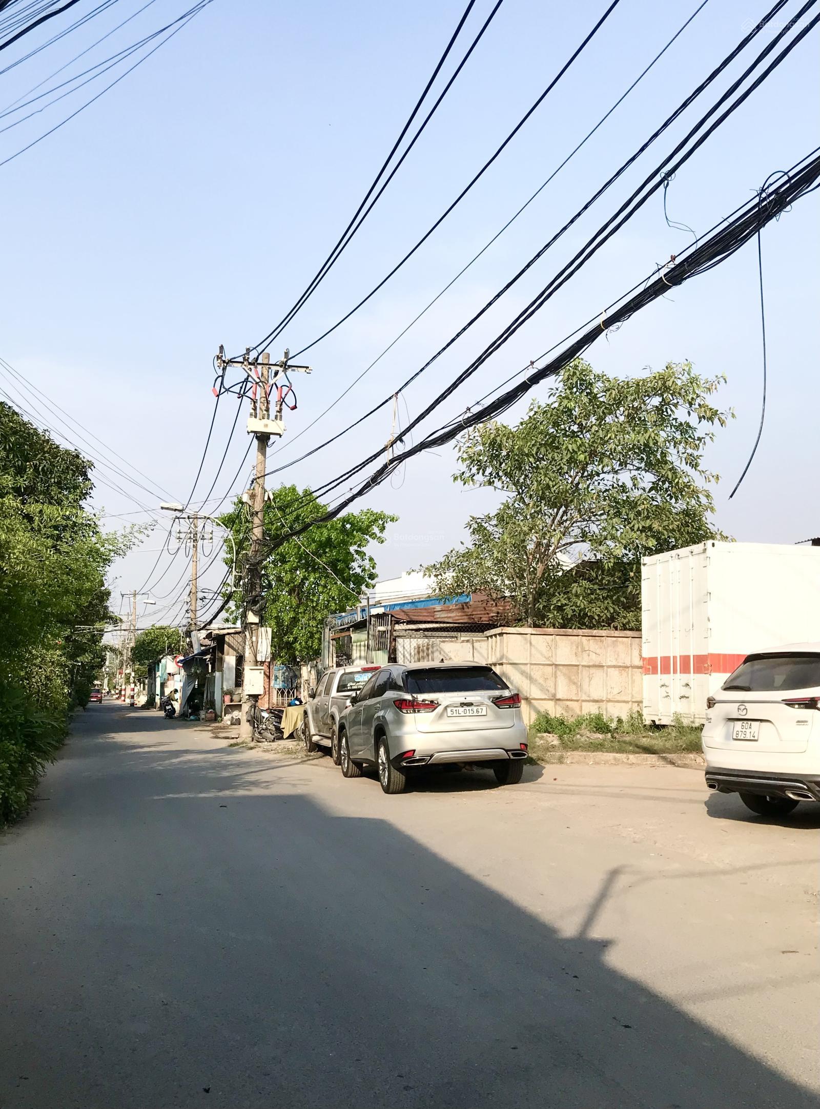 NGAY VÒNG XOAY PHÚ HỮU, CHỈ 50TR/M2, NHÀ TRỆT 160M2 (NGANG HƠN 6M), HXH SÁT NGUYỄN DUY TRINH, Q9