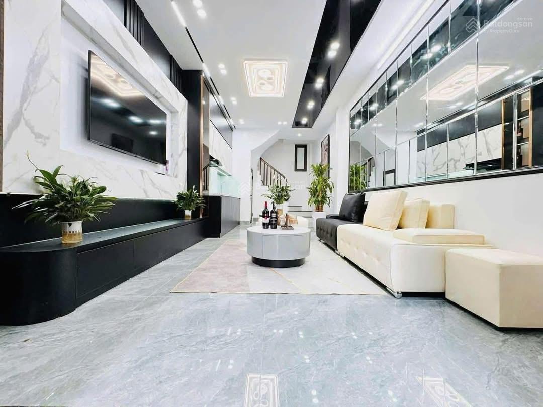 Bán NR tại Cổ Nhuế, 8 tỷ, 37m2, 5 tầng, mặt tiền 4.7m, pháp lý đầy đủ