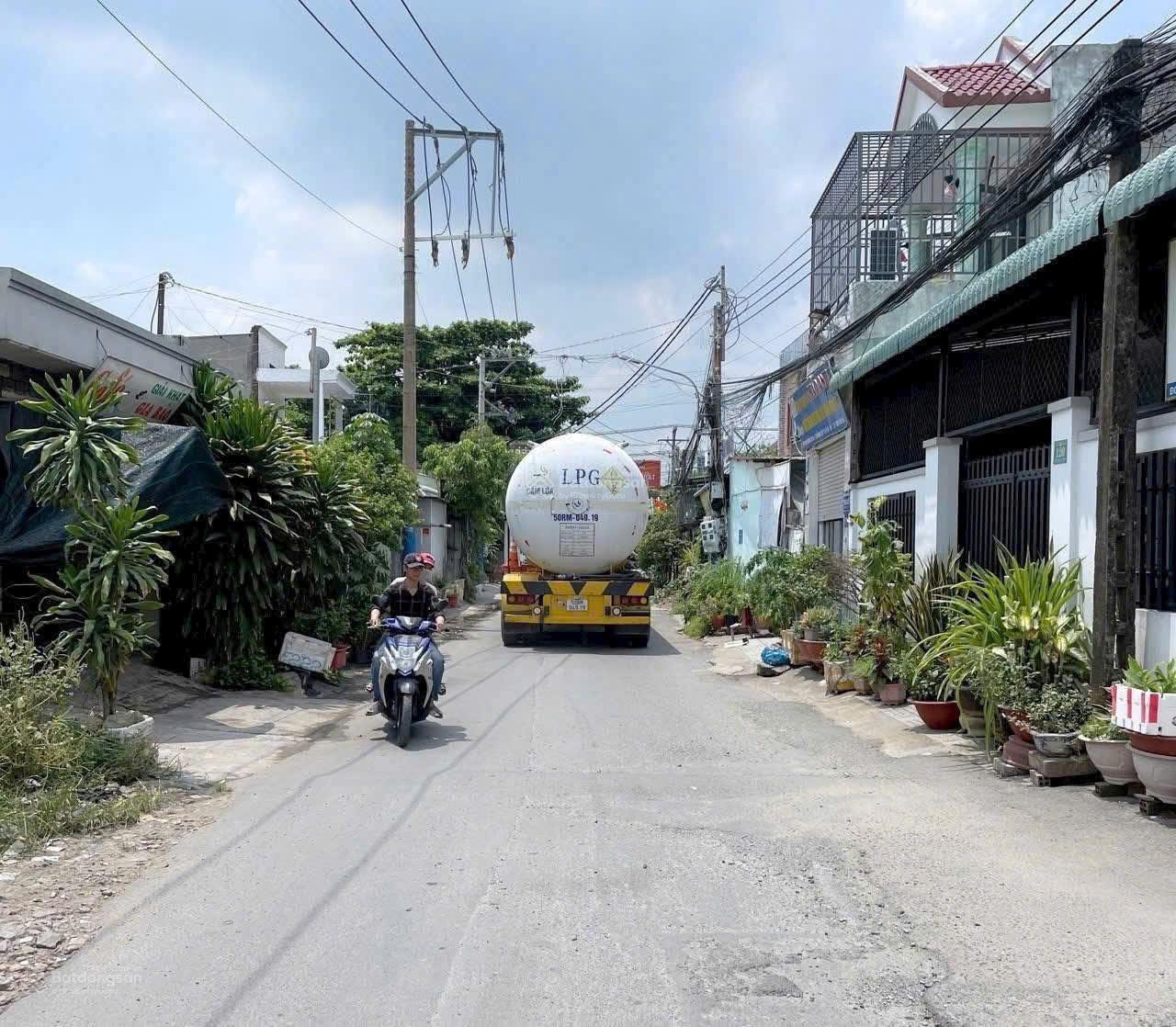 Giảm sâu 20 tỷ  Bán gấp nhà xưởng hoàn công gần QL1K, Tân Đông Hiệp, TP.HCM