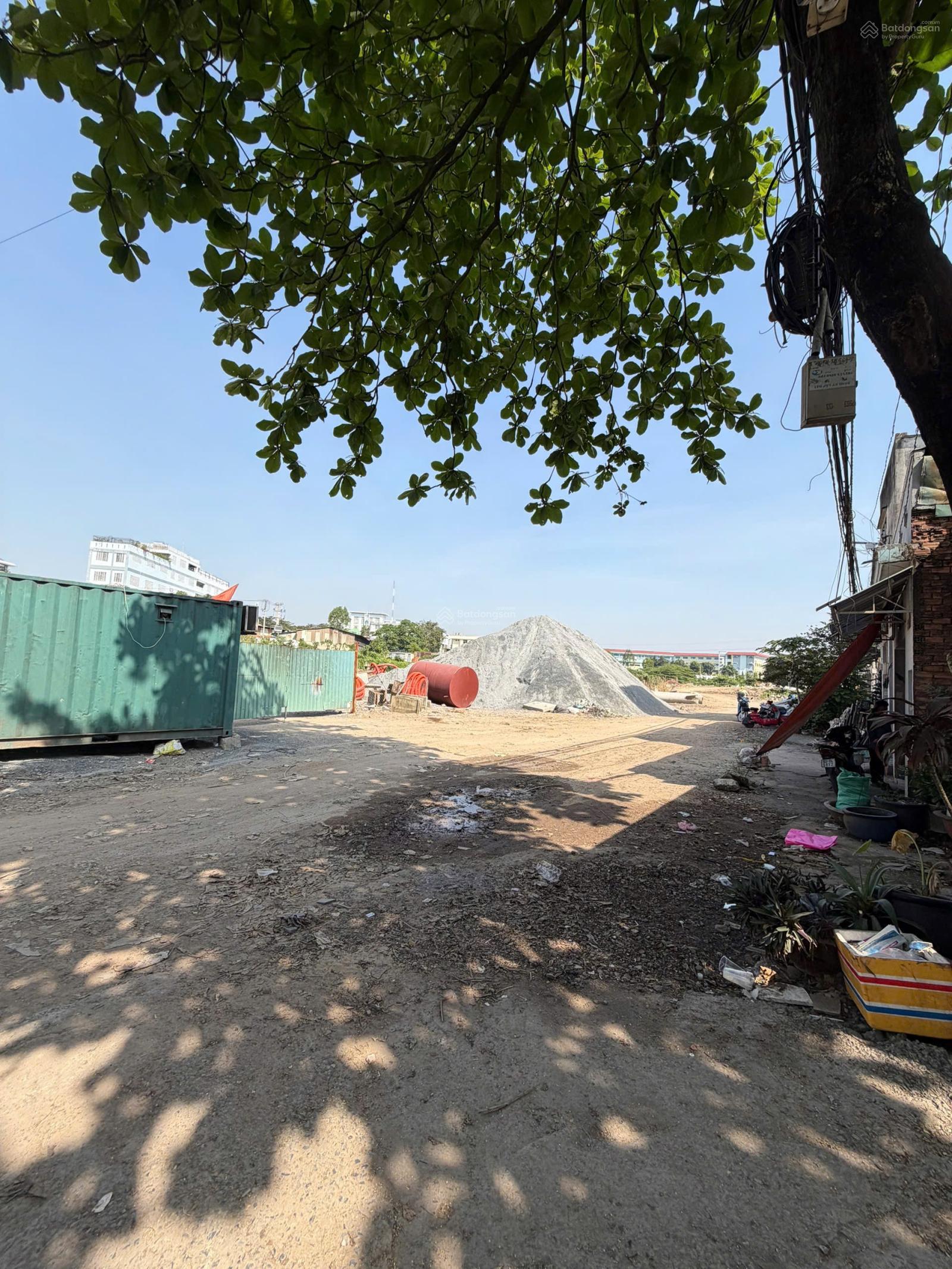 Hàng Hót Sát Kênh Tham Lương 4x14 Trệt Lầu chỉ 5ty250 TL đường 7m gần Trường Học