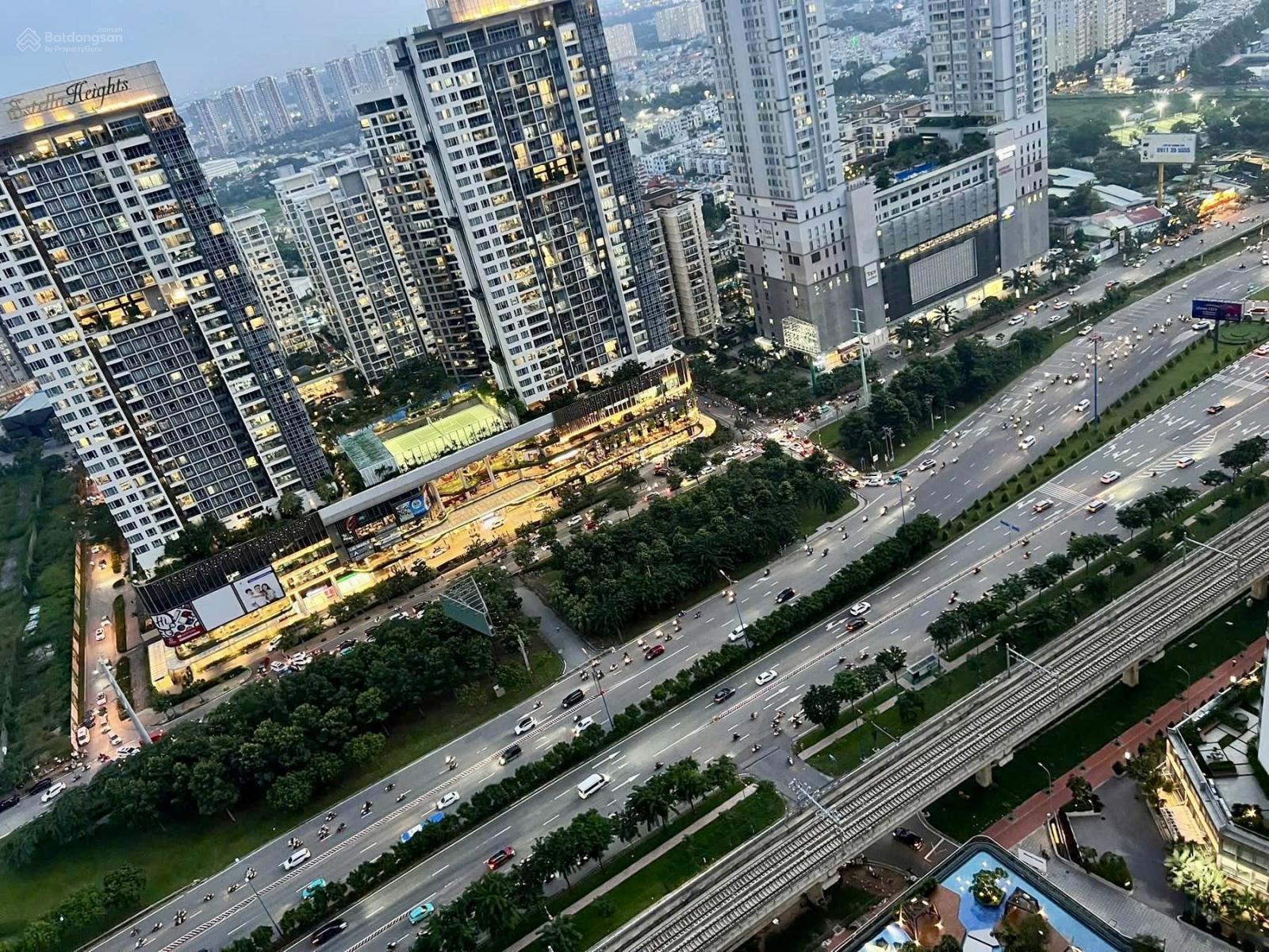 Cần bán căn hộ 2PN Lumiere Riverside Thảo Điền. Căn góc toà West tầng cao, Full NT, sẵn sổ hồng