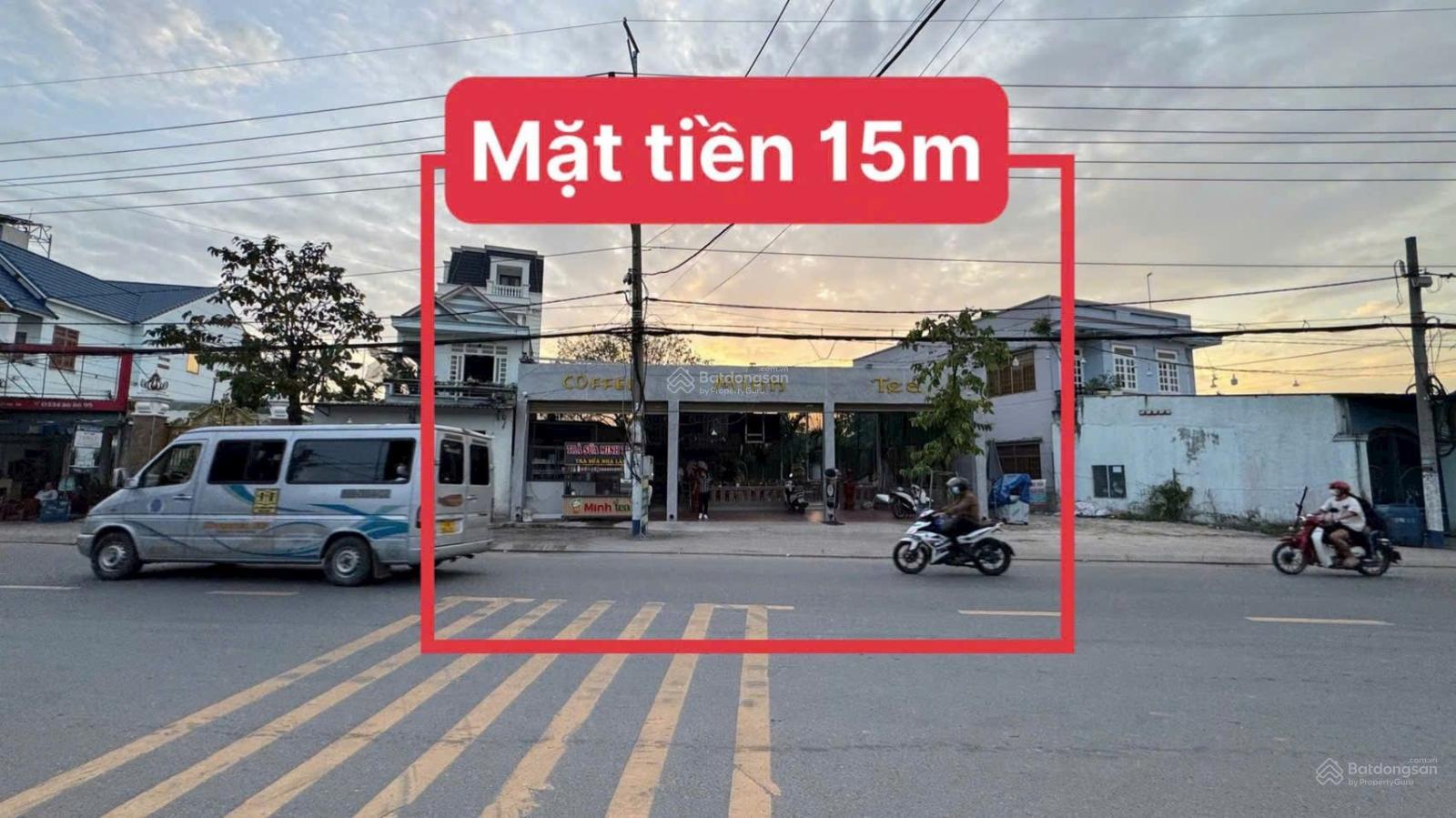 Bán gấp lô đất 261m2 mặt tiền 15m ngang đường Lê Thị Trung - Thuận An
Mặt tiền đông đúc kinh doan