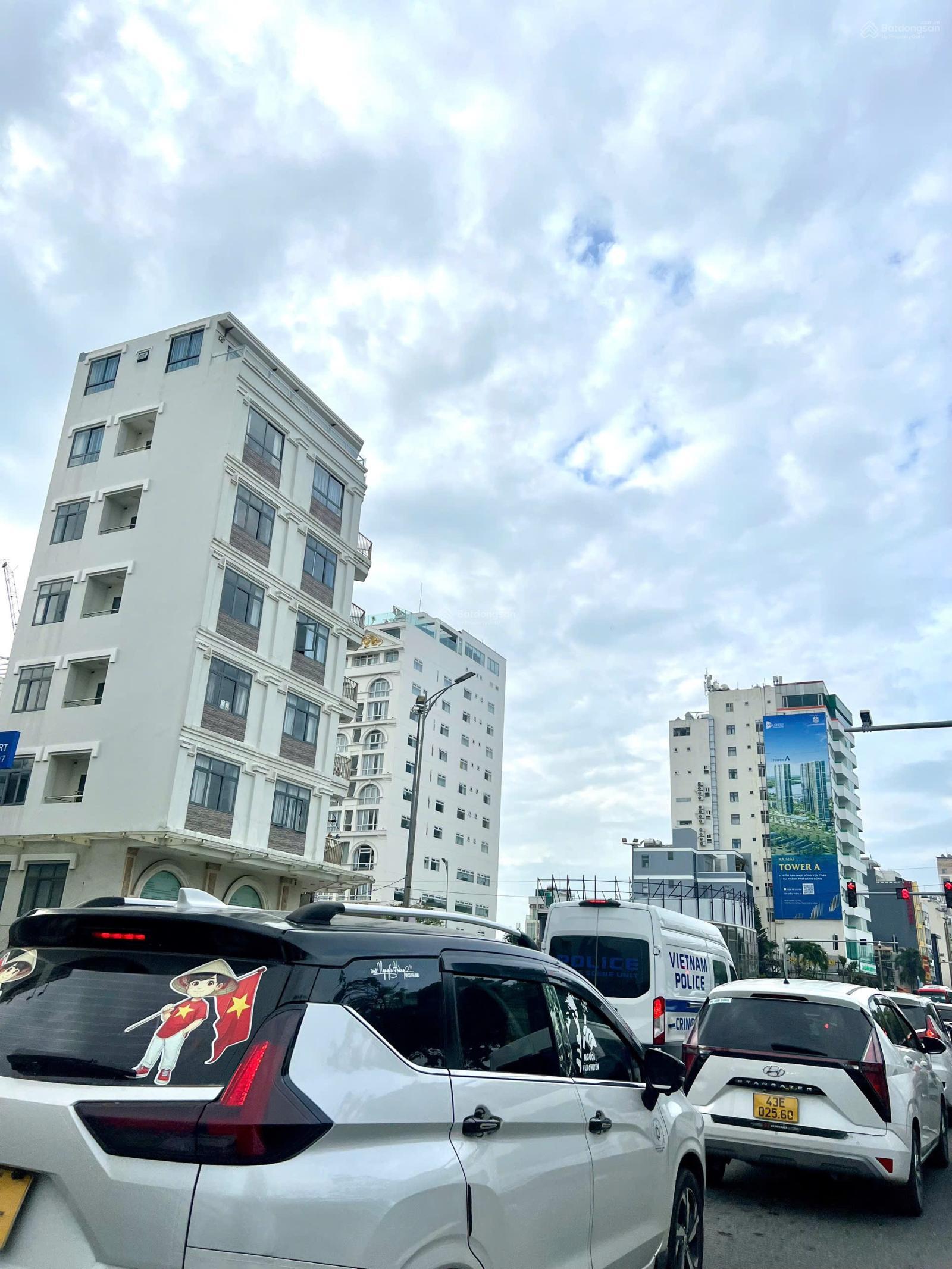 Nhà 3 tầng MT Mai Thúc Lân, Ngũ Hành Sơn , ngay phố tây