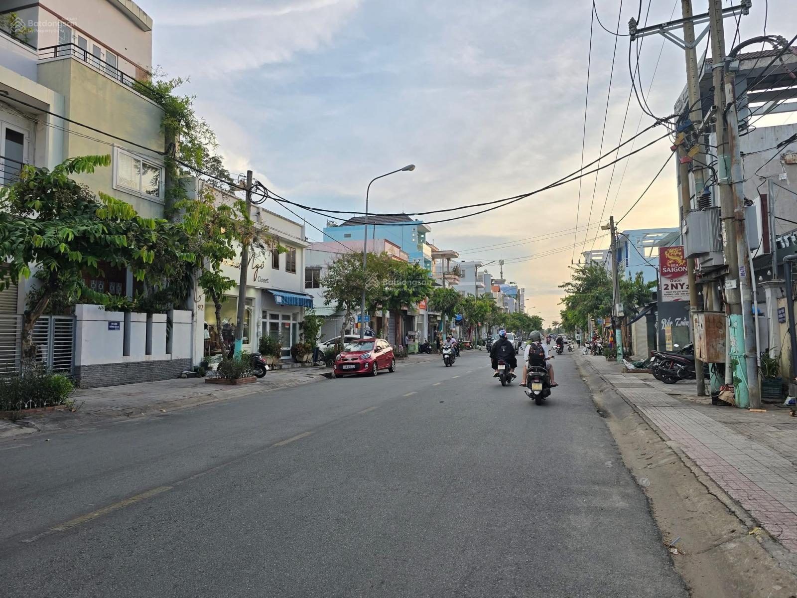 Hàng Ngộp : chủ cần bán lô đất Phú Cường 1 xẹc đường Ngô Quyền 10,7 x 32 Tc 162 chỉ 8 tỷ 2 Hàng Ngộp : chủ cần bán lô đất Phú Cường 1 xẹc đường Ngô Quyền 10,7 x 32 Tc 162 chỉ 8 tỷ 2