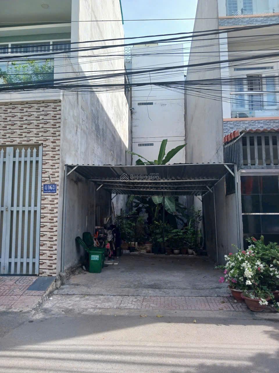 Bán đất tại đường Gò Cát Quận 9 (cũ) giá 4,3 tỷ liên hệ Tấn Giàu 0909 121 ***