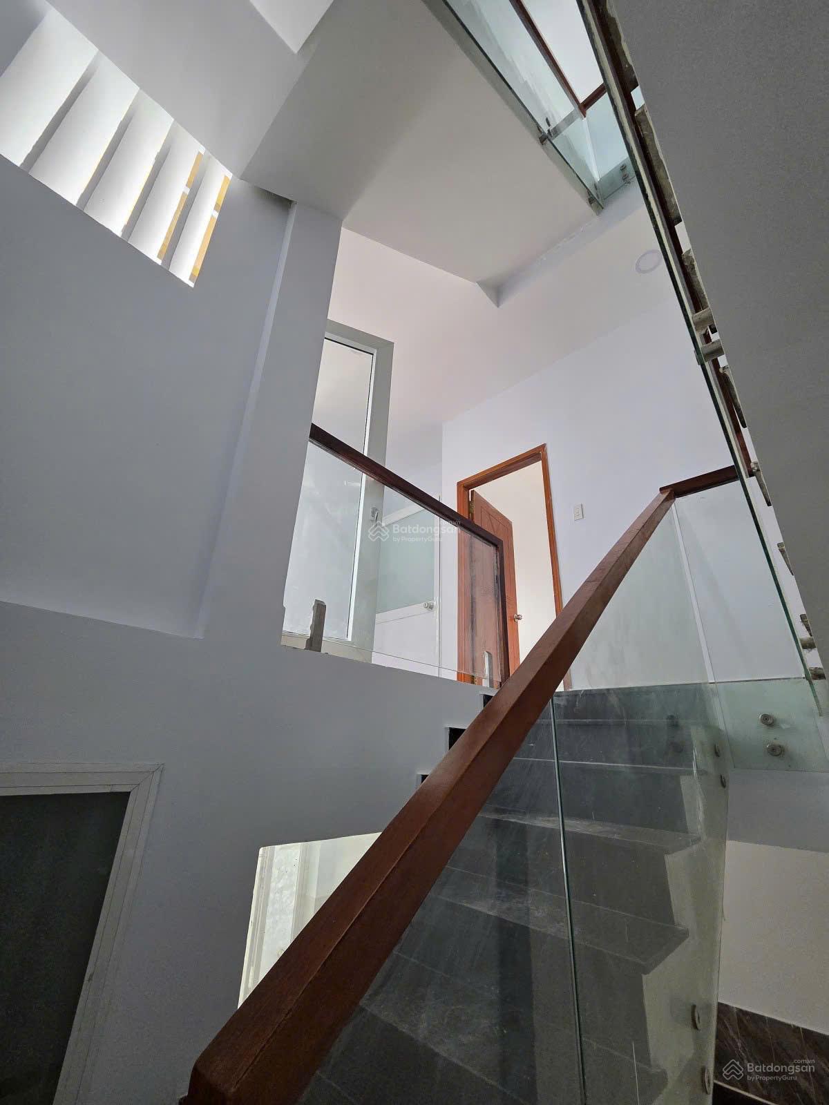 HẺM XE HƠI - LINH XUÂN - 3 TẦNG GIÁ CHỈ HƠN 5 TỶ