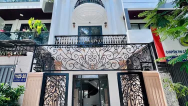 BÁN NHÀ ĐẸP 3 TẦNG MỚI CẠNH SÔNG QUÁN TRƯỜNG NGAY KĐT HÀ QUANG 2 NHA TRANG - 0395 050 *** - em Hoàng