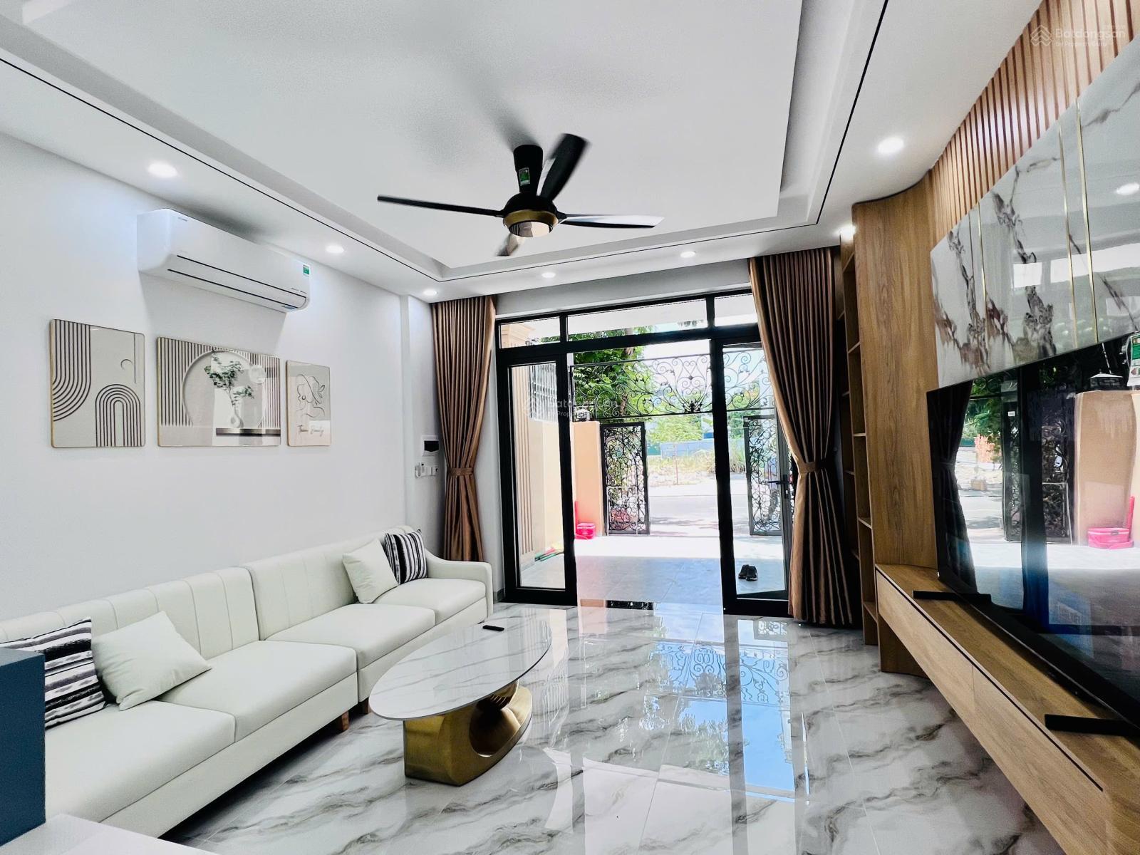 BÁN NHÀ ĐẸP 3 TẦNG MỚI CẠNH SÔNG QUÁN TRƯỜNG NGAY KĐT HÀ QUANG 2 NHA TRANG - 0395 050 *** - em Hoàng