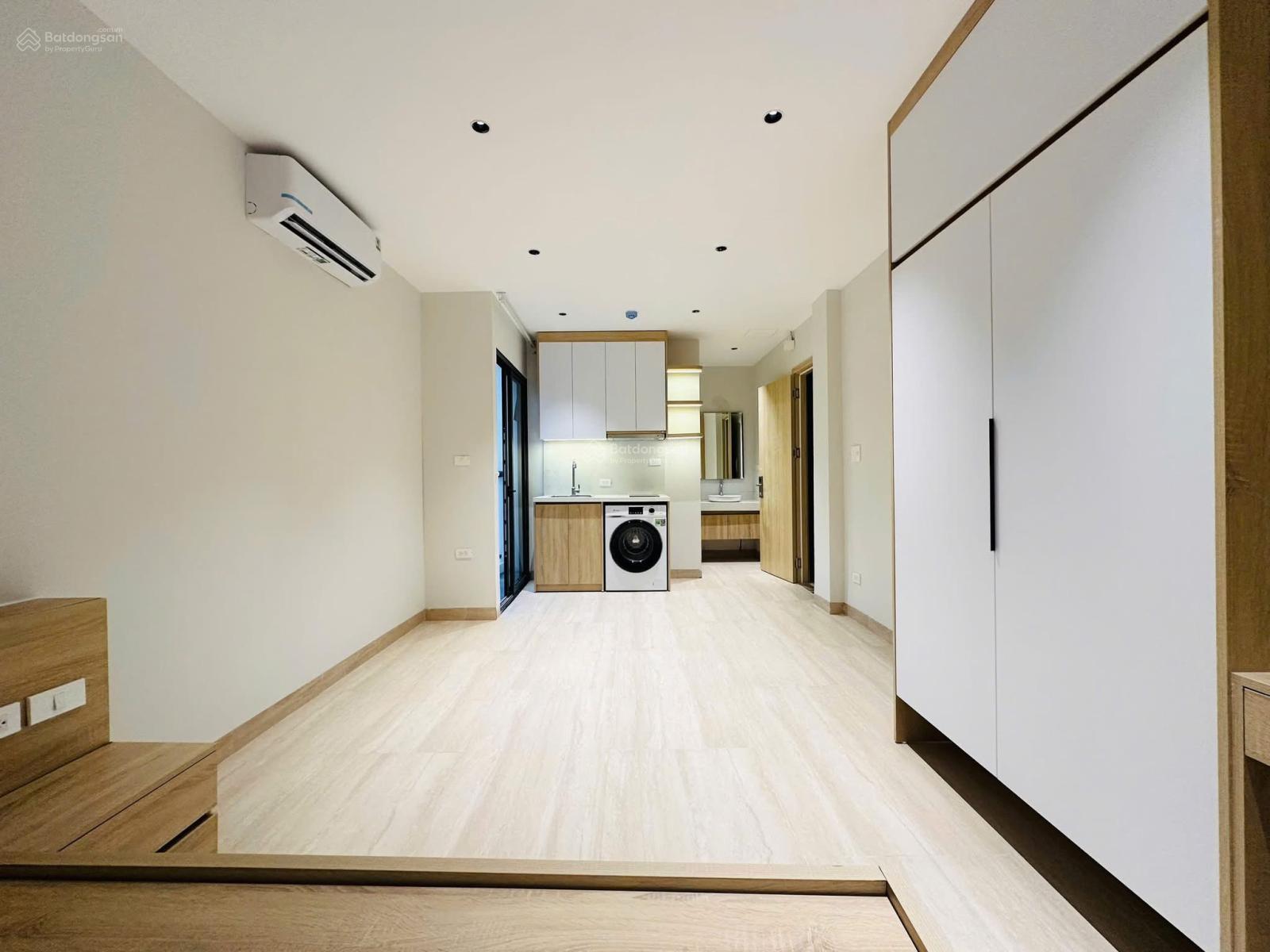 Bán tòa nhà dòng tiền Ngọc Khánh 40m ra phố, 20 phòng khép kín, dòng tiền 1.2 tỷ, full PCCC, 82m2