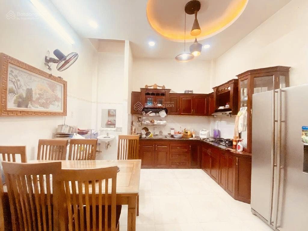 NHÀ HIẾM 3 TẦNG HXH VƯỜN LÀI QUẬN TÂN PHÚ CÁCH SÂN BAY 10P